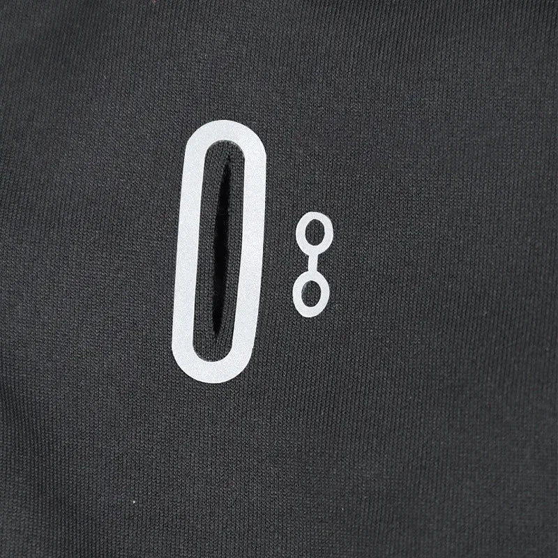 Cagoule-velo-trou-ecouteur