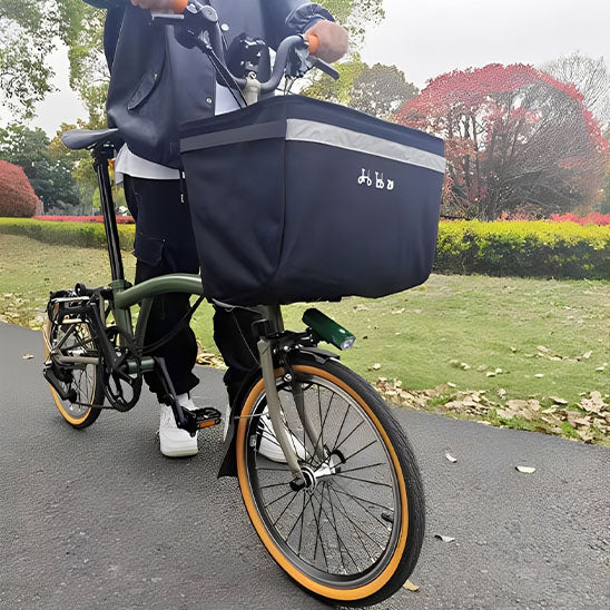 Panier-pour-velos-noir-bonne-capacite