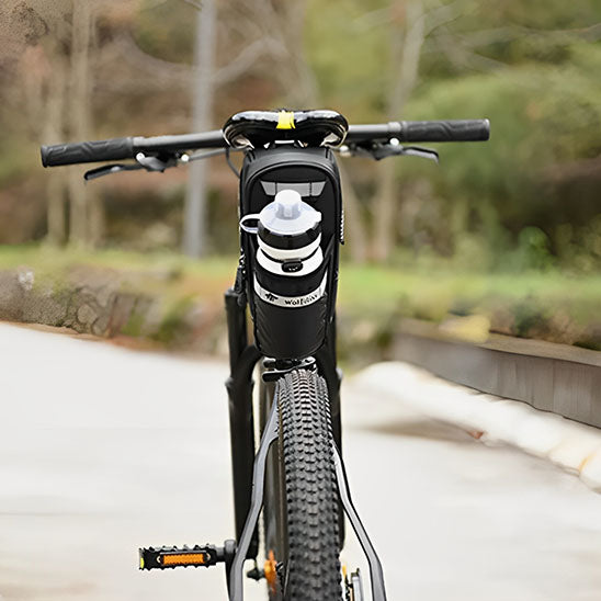 Sacoche selle velo Vue de derriere route