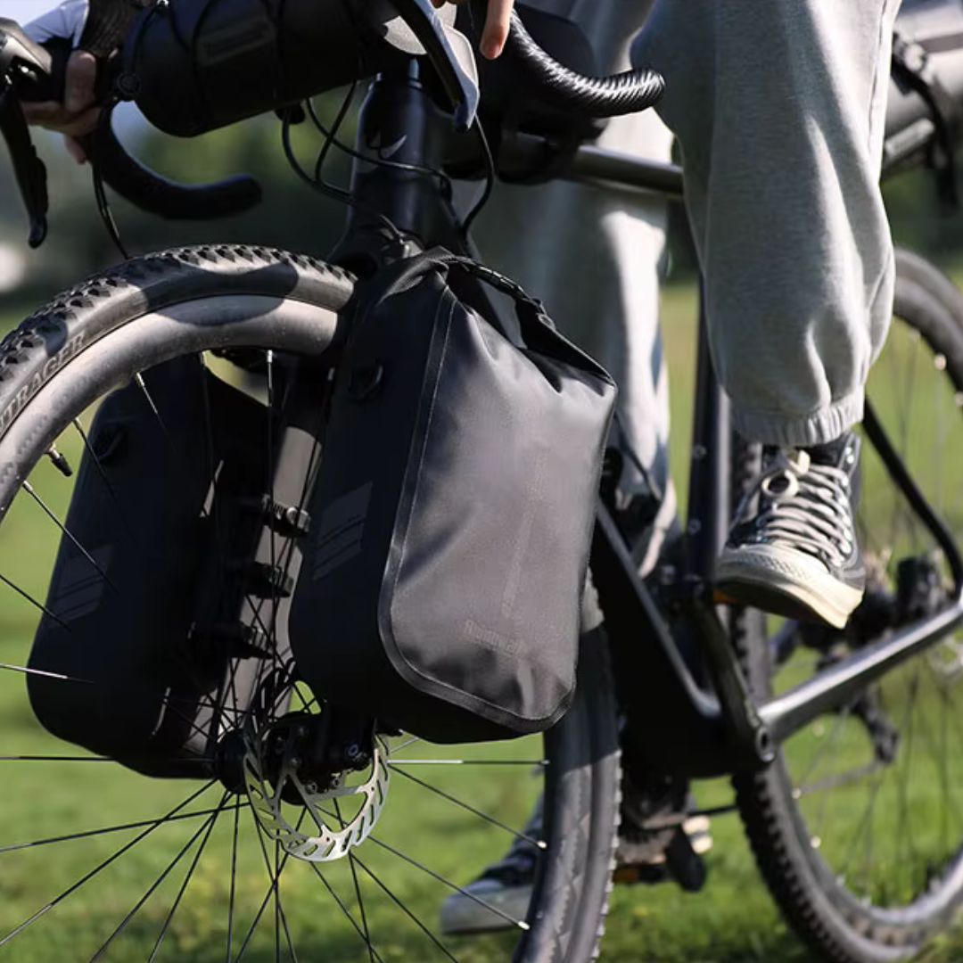 Sac avant velo noir avec cycliste