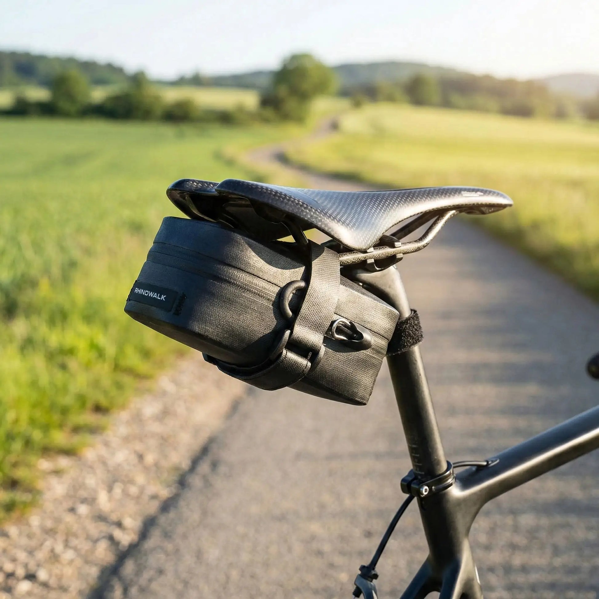Sacoche-de-selle-simple-noir