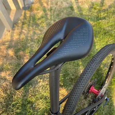 Selle de VELO | CarboneLég™ - Velolutionnaire